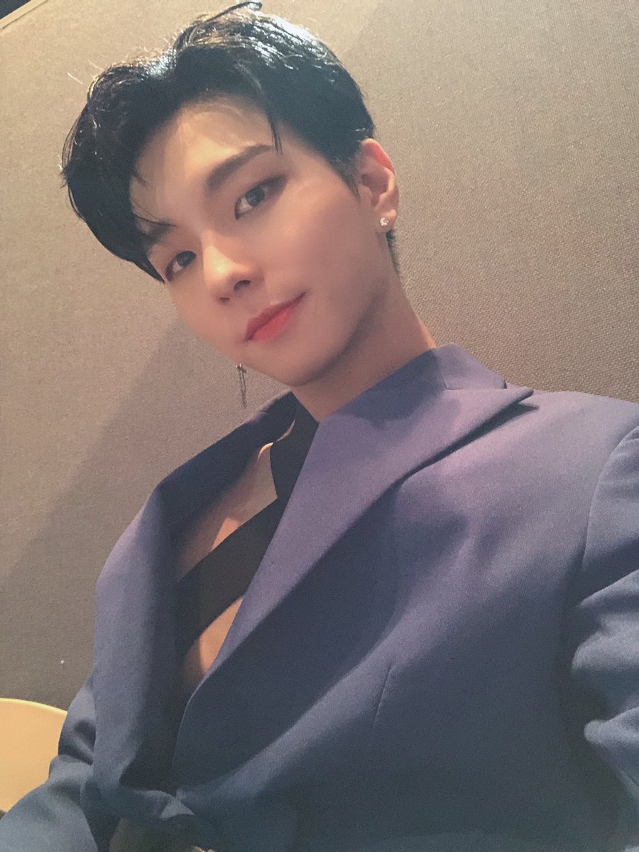 roseoclock_'s tweet photo. Eng
[#TAEYOUNG]

ROSes thank you for today
Love you🥰

#세븐어클락 #SevenOClock #4languagesㅋㅋㅋ
#thank_you #for_today #ourROSes🌹 https://t.co/vv29trQvOB