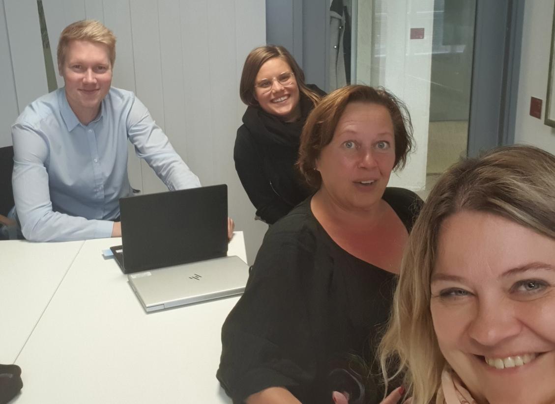 Iskettiin #viisaat päämme yhteen. 💪 Mitä siitä syntyykään? Se selviää 30.9. 
#heijastin @SivistysVantaa @IUPoliisi <a href="/KUpelastus/">Keski-Uudenmaan pelastuslaitos</a>