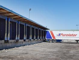 Northerndock's tweet image. We installed a combined total of 52 dock seals at Purolator’s facility in Etobicoke to properly form a tight seal around incoming trailers. Check out the before and after photos on our website buff.ly/2ZJ3HQw
 
#successthursdays #dockseal #energyefficiency #energysaving