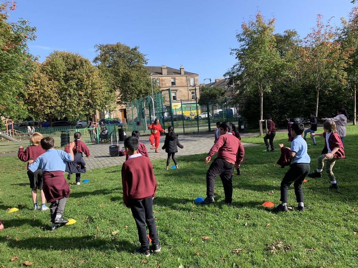 pollokshieldsps's tweet photo. Primary 5/6 loved their outdoor dance with @SunriseDances ! Loved the 60s vibes to tie in with our topic! #outdoordancing #outdoor #funinthesun https://t.co/kz6TRg3XN4