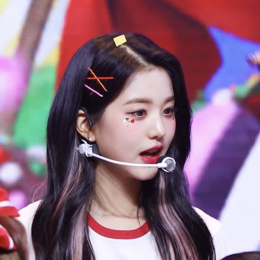 S2wy_'s tweet photo. 이날 멀 닮앗나 햇더니 .. 아기포메를 닮앗구나 https://t.co/TTvOILOwBi