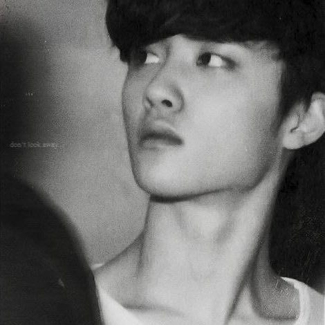 herefordyo's tweet photo. it’s the jawline for me https://t.co/lgSzGP0RN1