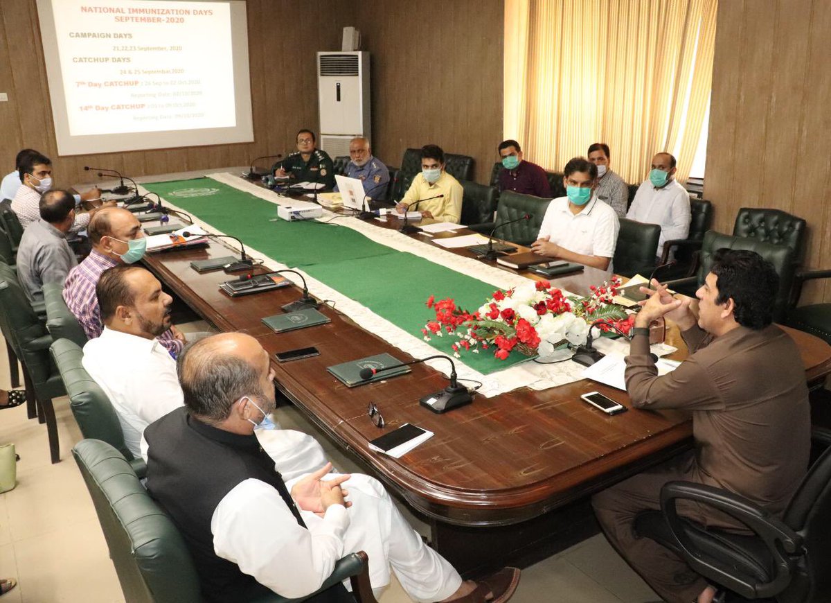 Dcsialkot1's tweet photo. Meeting of polio eradication committee. In Sialkot 6 lakh , 70 thousand and 190 children ll be vaccinated against polio in a campaign starting from 21st September. https://t.co/IWd1zNyoyB