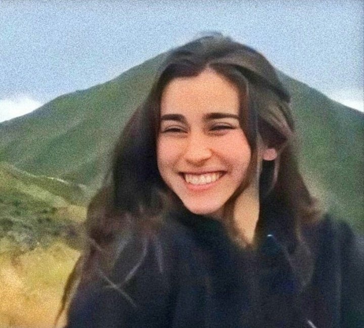 lmjkccltcb's tweet photo. my favorite smiles ✨ https://t.co/MVuMzZLtOh