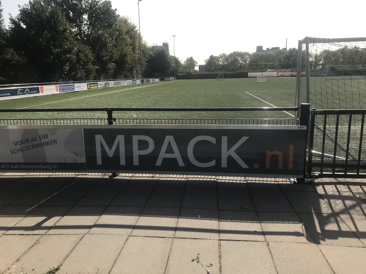 Sportsign's tweet photo. Vandaag bij @vvwvf in Zwolle diverse reclame-uitingen geplaatst #rookzone #reclameborden #montage #sportpark https://t.co/SrchkzCugy