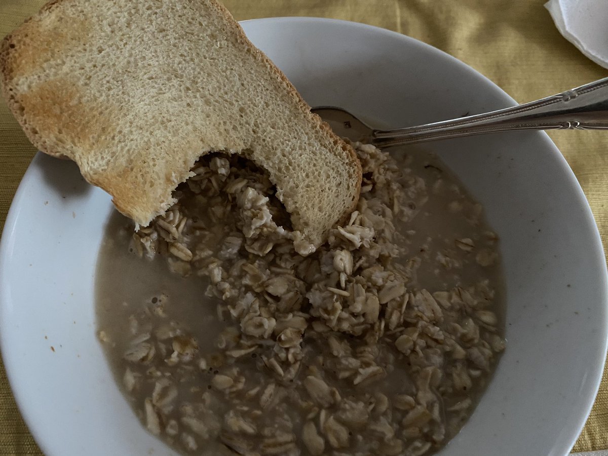 RaymondALopez's tweet photo. Toast &amp; oatmeal kinda day today 🤤 https://t.co/emao7P2RHP