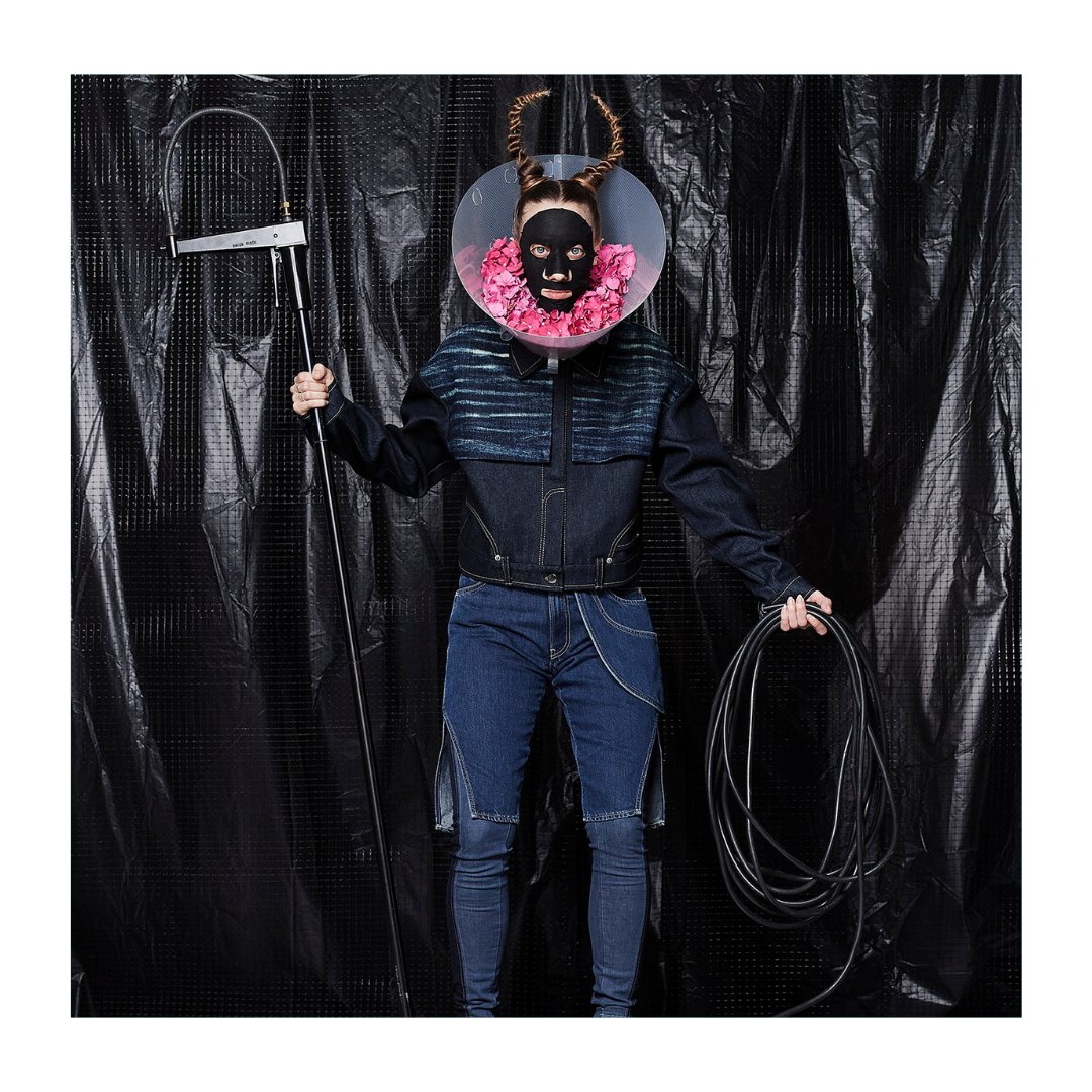 iskooldenim's tweet photo. ISKOOL 7 creations at the #LondonFashionWeek.
“Wild West Denim” outfit, designed by Kotryna Adomaityte
from Nottingham Trent University , winner of @Cadicagroup  PERICOLO Award, showcasing at the Graduate Fashion Week SHOWROOM, September 17-22.
https://t.co/Qrf088RqVb https://t.co/wqpk6cANy7