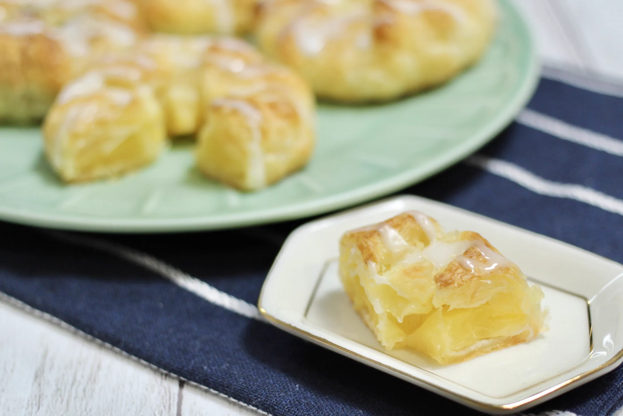 桃缶やあんこなどで試してもOK！パイナップル缶とパイシートで作る「パインパイ」の作り方！