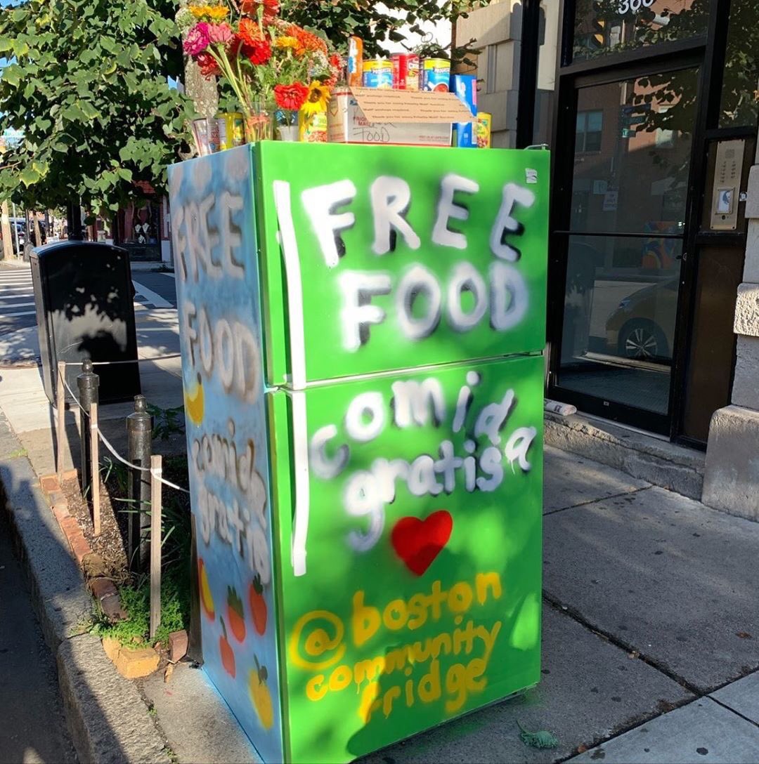 BostonTweet's tweet photo. This Community Fridge in JP runs on a simple principal and tagline: “Take what you need, leave what you can.” 

https://t.co/YtTgNi53jn https://t.co/RQT9tyfdQZ