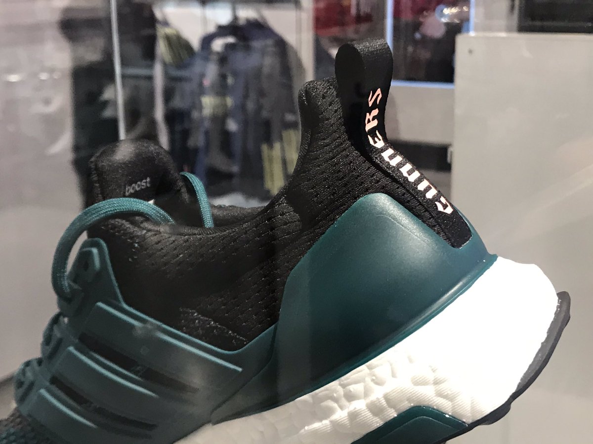 arsenal adidas trainers