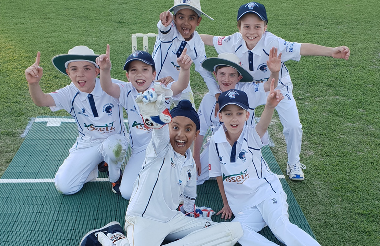 Don't forget the 2020/21 #GrassrootsCricketFund is now open to eligible clubs, with grants of up to $2000 available for equipment.

Clubs are encouraged to get in quick as applications close 27th Sept and 2G Flicx Pitches can be purchased 

APPLY: bit.ly/3iFq2px