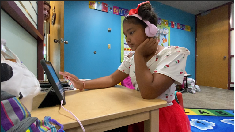 YMCA_GWC's tweet photo. What is #YCLASS? Last week, @meganmarshalltv with @SpectrumNews1WI visited our Collaborative Learning & Student Support program to see how our "learning pods" provide a safe place for students participating in virtual school > https://t.co/LINIE4tvMN.
https://t.co/yBNmM7TzSu https://t.co/KiK2rBKamC