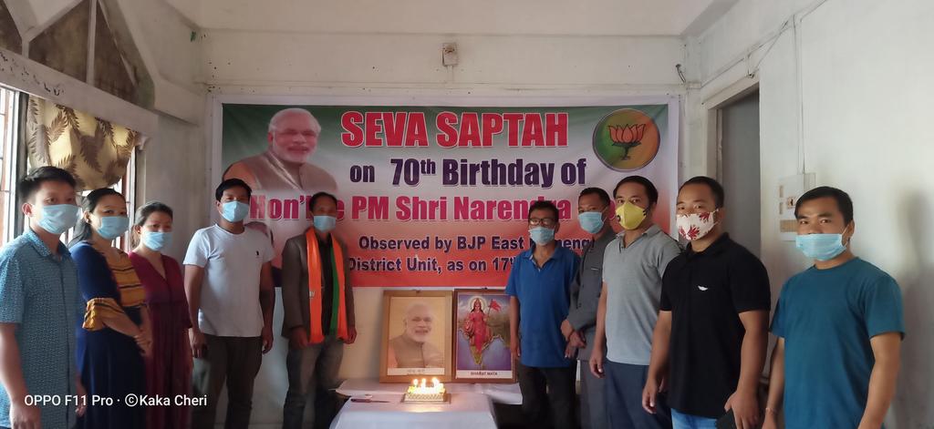 KamengBjp's tweet photo. #SevaSaptah
On the 70th Birthday of our beloved Hon'ble Prime Minister shri Narendra Modi ji the BJP East Kameng District unit commemorated the #SevaSaptah by Distributing Face mask, Sanitizer and Hand Gloves to the Police station Seppa and District Medical Hospital seppa. https://t.co/3pKNJRfw7c