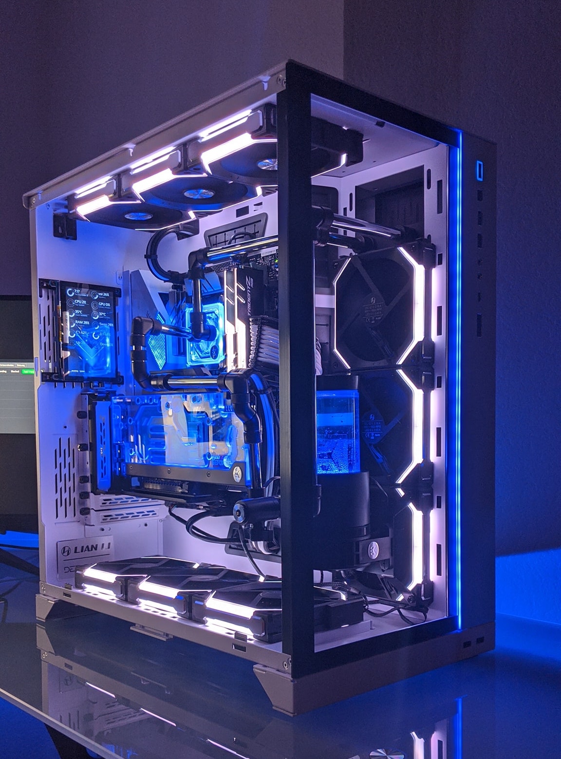 Lian Li Global This Build By U Timedeath Is The Reason Why The Uni Fan Sl1 Is Out Of Stock Everywhere Lianli O11d O11dynamic Unifan Xl Watercooling Pcmasterrace Pcmr Gamingaddict Pcaddicts