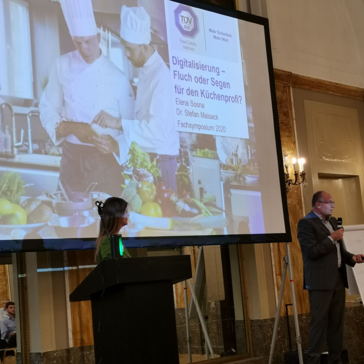 Flowtify's tweet photo. "Digitalisierung in der Großküche" mit einem Beitrag vom TÜV SÜD FSI zum Thema #eHACCP powered by #flowtify in Nürnberg. https://t.co/BWhi6H0sbt