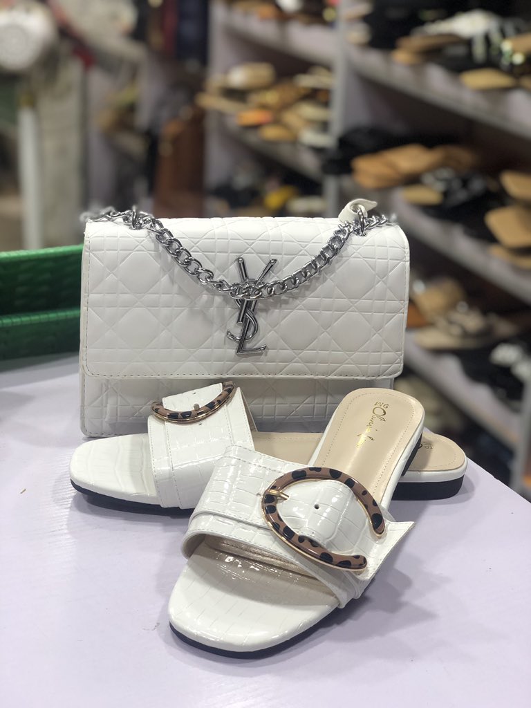 adukeluxury's tweet photo. Combo deal.
12,500 only for both items.

Only Aduke luxury store can give u such a deal. https://t.co/cePyo3rWPq