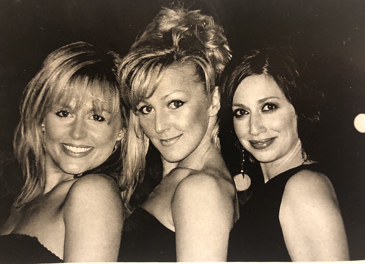BlondShelley's tweet photo. Going through old photos @GinaMurrayWoman @MazzWoman oh man, dems woz the dayz #MeMeMe #herecomestreble #lovesofmylife https://t.co/pF87vP17f9