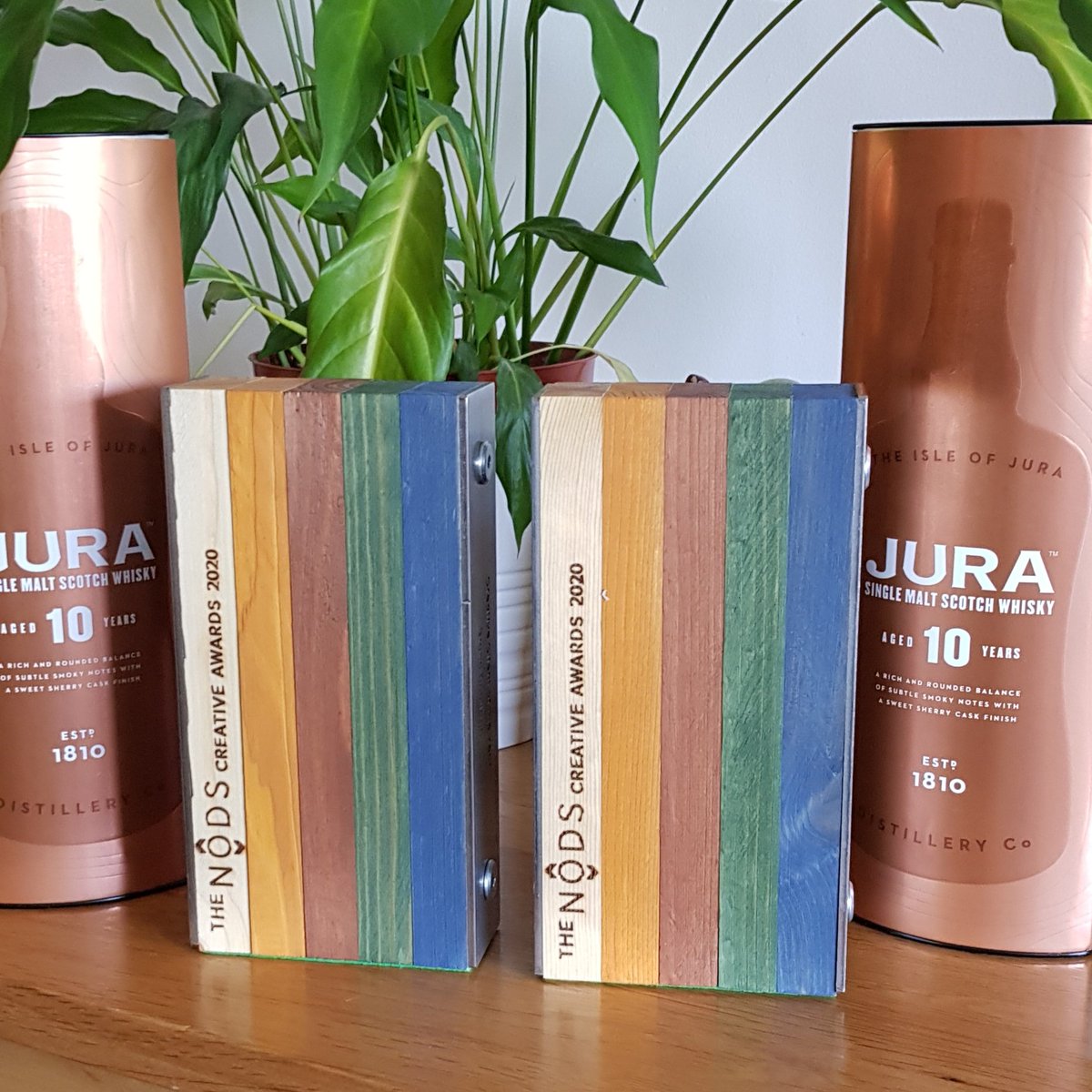 Lovely to take delivery of these today on behalf of the Brand <a href="/Scotland/">Brand Scotland 🏴󠁧󠁢󠁳󠁣󠁴󠁿</a> team. Thanks again to <a href="/The_Nods/">The Nods</a> judges and everyone who worked on the campaign #ScotlandIsOpen #ScotlandIsNow