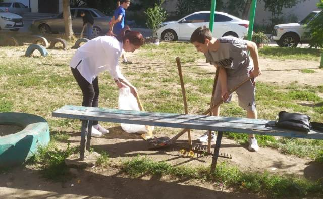 По инициативе председателя КБРО ООД «ВЖС «Надежда России» А. Черновой прошел молодежный субботник
kprf-kbr.ru/news/po_inicia…