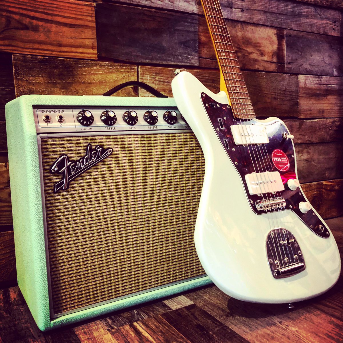 Here’s a Classic Vibe Jazzmaster 😎👍