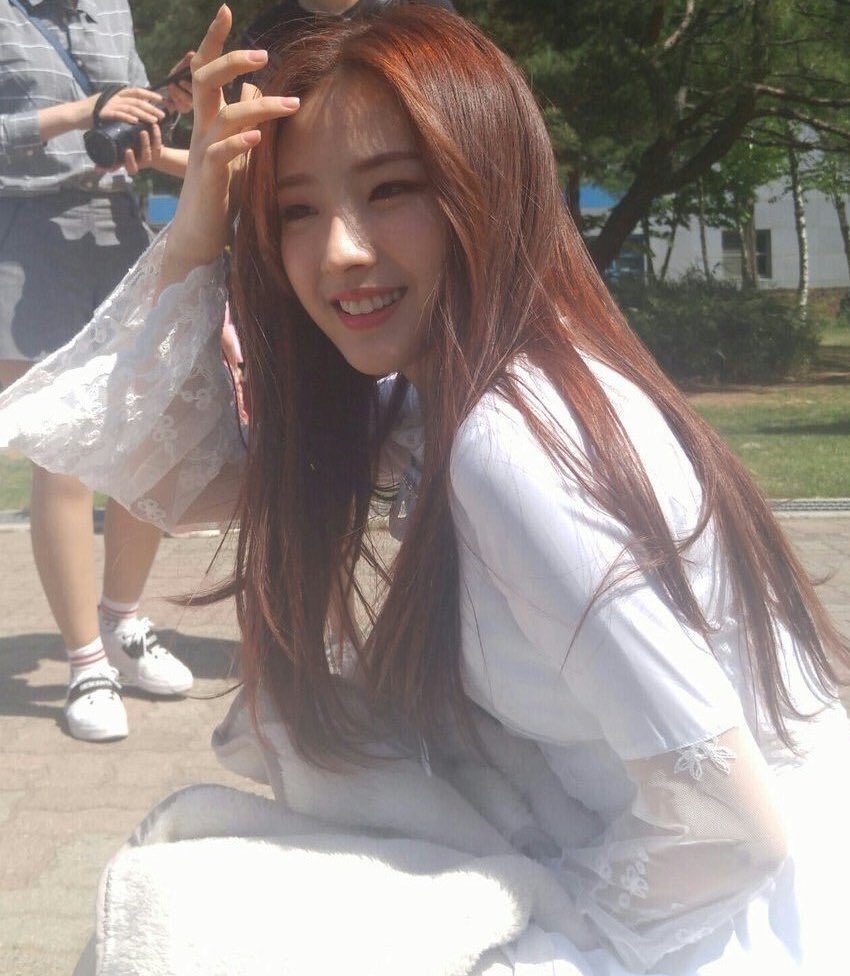 lqIoona's tweet photo. take your time and rest as much as you need, we love you no matter what 💚 #OrbitsLoveHaseul https://t.co/Z6byv7lnyb
