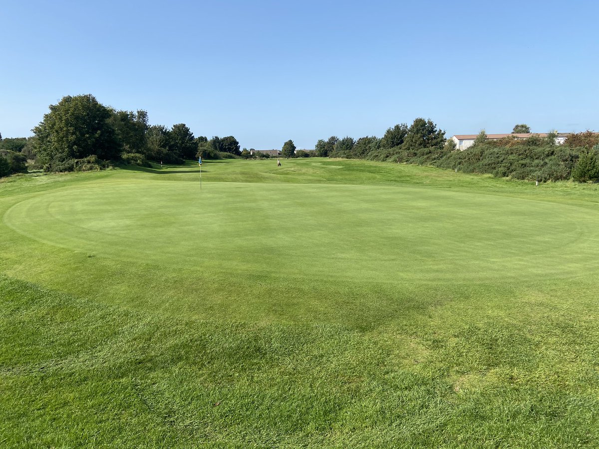 View from the office on a sunny day for once⛳️😎