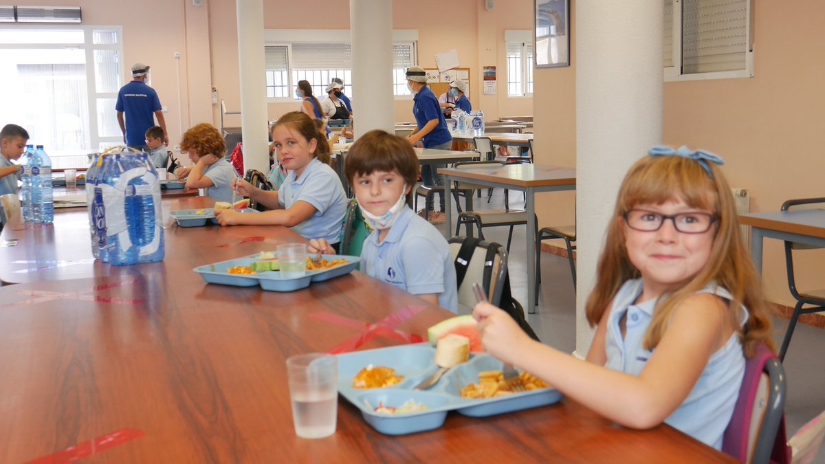 ColegioSalzillo's tweet photo. Comienza un nuevo curso en el comedor del colegio 🥗 😊 En octubre estrenamos nuevas instalaciones para alumnos de bachillerato y cursos superiores de secundaria ¡estamos muy contentos con esta noticia! https://t.co/xRF81CulXG