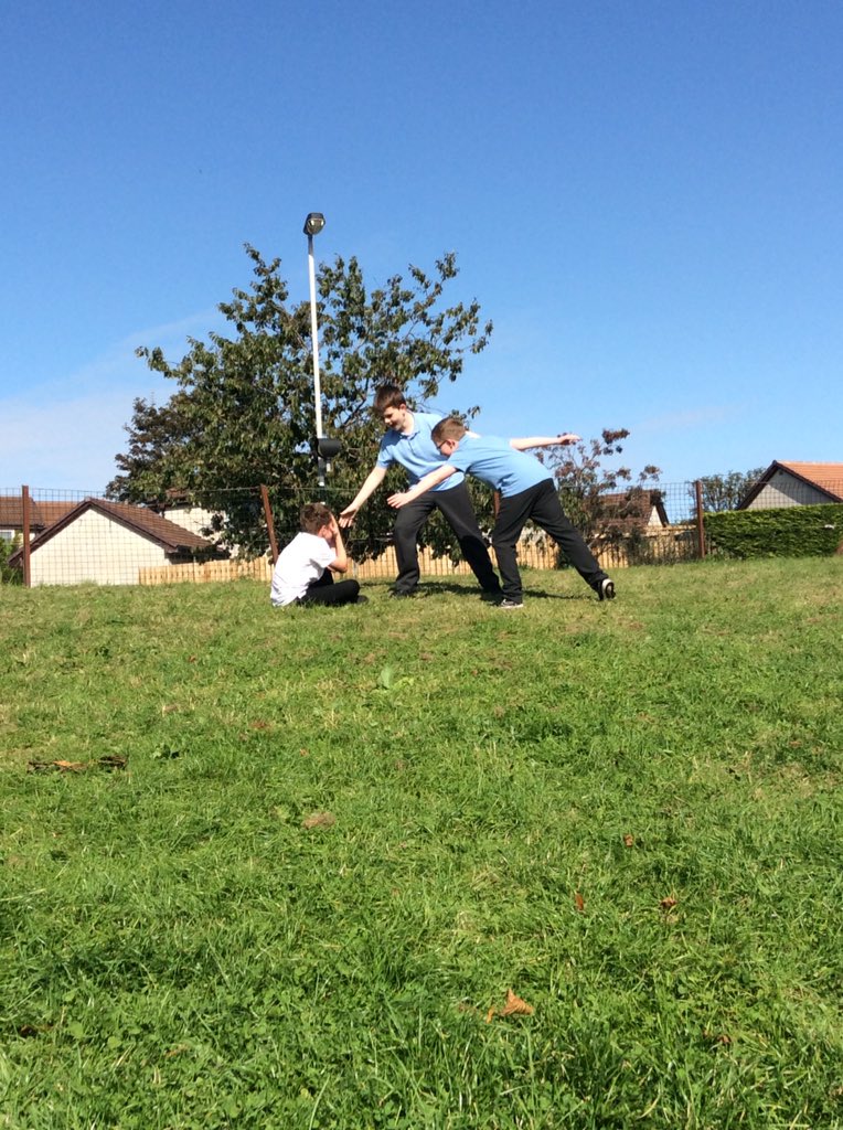MissDocherty5's tweet photo. Primary 7 have been putting their best drama skills to the test while creating some freeze frames! We discussed how we can show emotions using our faces, and named lots of emotion words in the process. Some real actors and actresses in this class! @DanestoneP @DanestoneW https://t.co/vGdMb8vWeo