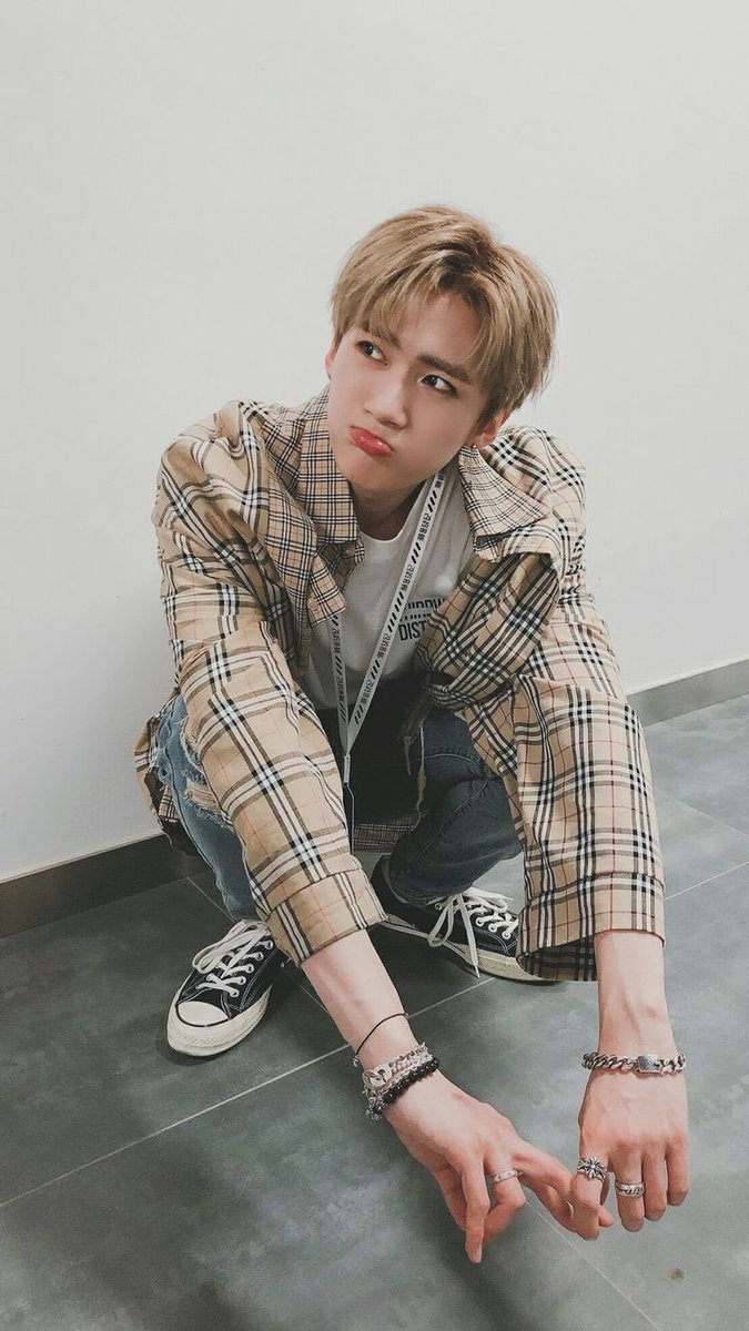 Crazyemio's tweet photo. It’s been 2 years😭😭
@CUBE_PTG
#온우주가_널_기다렸어_옌안
#WelcomeBackYanan https://t.co/QiHL3O1HxZ