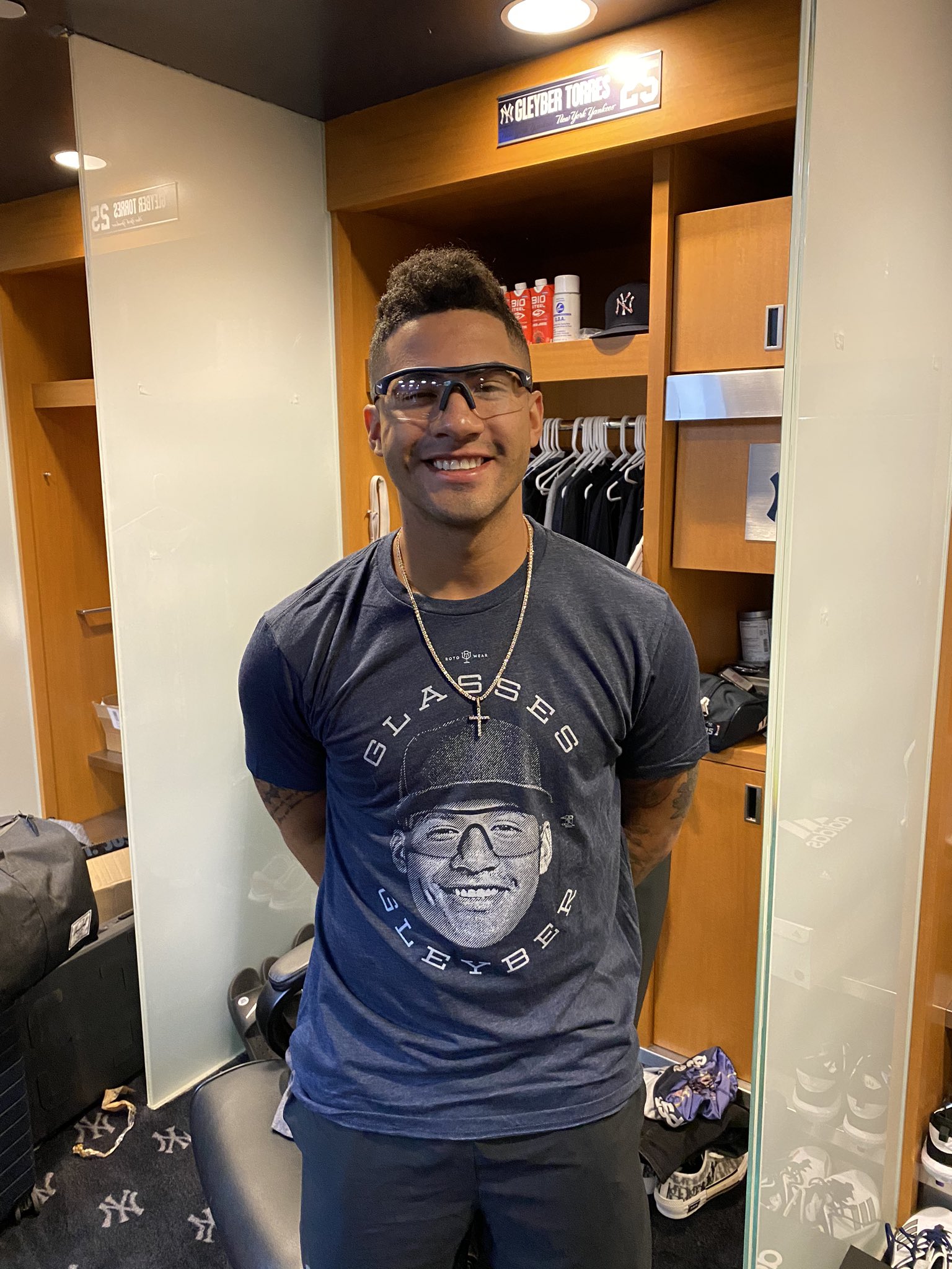 glasses gleyber shirt