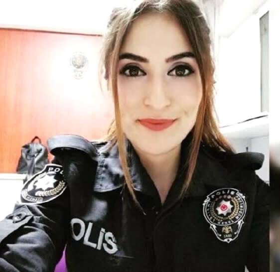 memurdegilpolis's tweet photo. Göreve giderken bir müptezelin çarpması sonucu vefat eden BuketKeleş Şehitsayılsın
Polismesai Yorgunu https://t.co/MukN6NWFq6