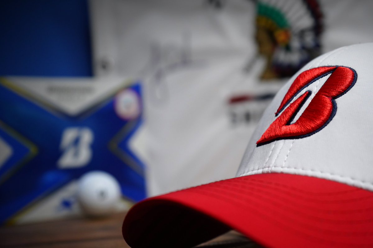 bridgestonegolf's tweet image. 🇺🇸 U.S. Open Giveaway 🇺🇸 

🔻Signed Tiger US Open Flag
▫️2 dz of golf balls of your choice
🔹Red, white and blue Bridgestone hat

How to Win:
🟥FOLLOW @bridgestonegolf 
⬜️RETWEET
🟦COMMENT with your US Open pick

Good luck!