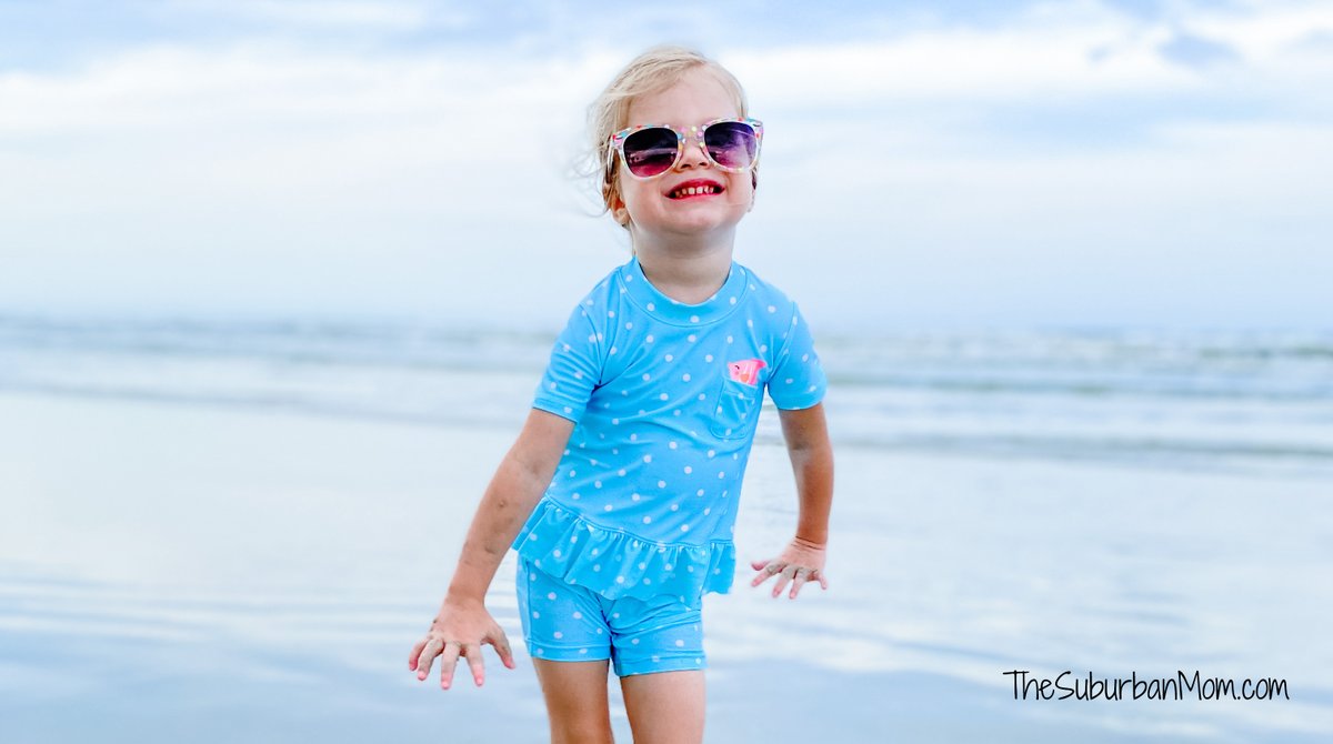 They say to dance like no one is watching, but I love that this girl she dances like EVERYONE is watching. (ad) @Nemours celebrates kids and thinks their joy is #worthcatching, and so do I. ❤️ww2.nemours.org/worthcatching