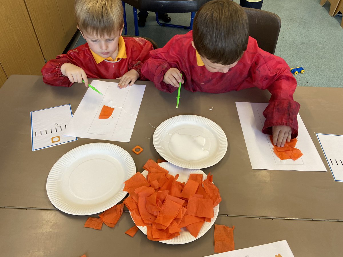 GwynfrynY's tweet photo. Rhif 1 #gludo #dosbarthMissEEvans #cyfnodsylfaen https://t.co/yhCja3eisn