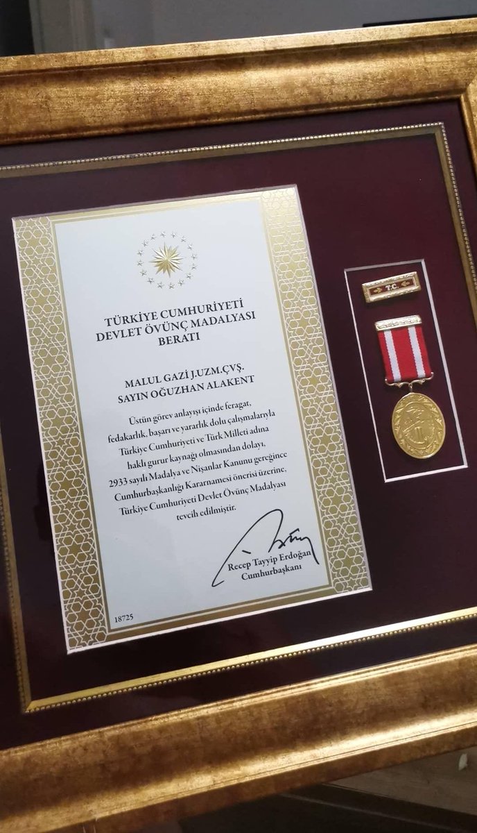 alakent_oguzhan's tweet photo. Teskeremiz mezar taşı! https://t.co/4S2YlQf97W