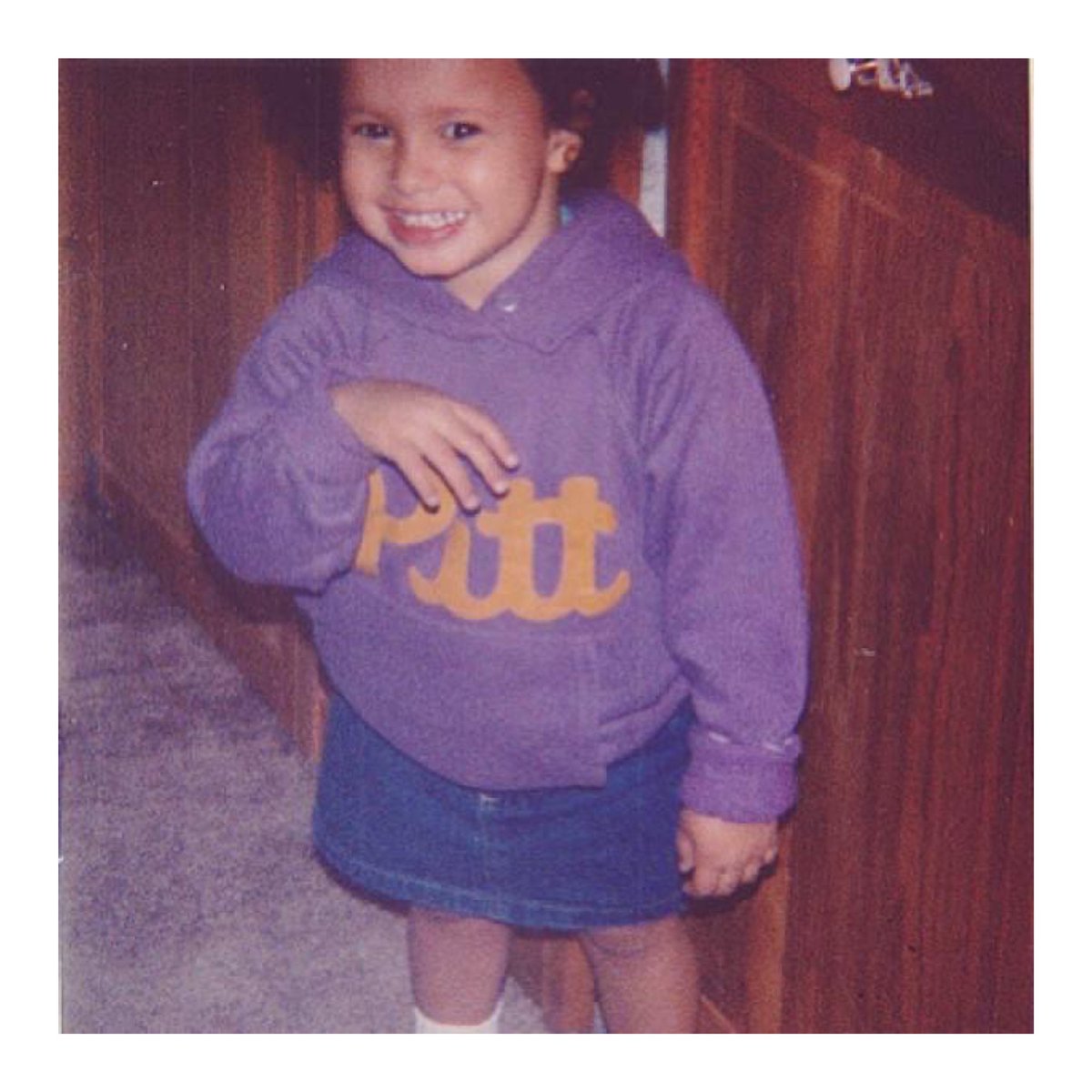 JoyTaylorTalks's tweet image. #TBT In a hoodie, per usual. 💜