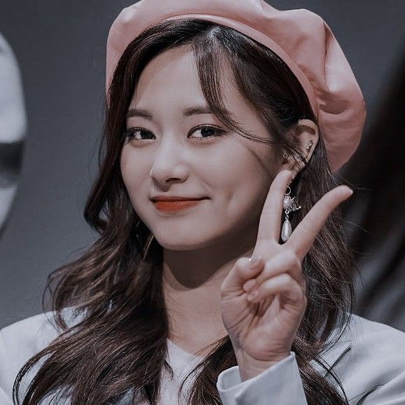 Mutualan? Rt

Fambest? Dm

#roleplayerkpop #rootrp #roleplayeraccount #RoleplayIndonesia #roleplayerworld #roleplayers #mutualan #Mutualankuy