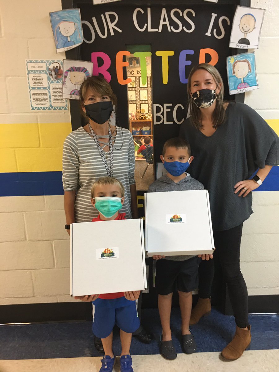 diane_dparr's tweet photo. Thank you Martha Jo Dalton and Oconee County Farm Bureau for their generous donation of Camp Wiregrass Activity Boxes for our Colham Ferry students! They are super excited to break open these boxes and start all the fun Bee pollinator activities! @GaFarmBureau @cfesmustangs https://t.co/vugj5nvGNW