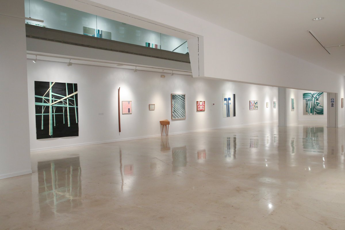 GCYComunicacion's tweet photo. 👁La exposición I ♡ PINTURA recoge una selección de las series más importantes de la trayectoria artística de #FernandoClemente compuesta por sesenta obras de diferentes soportes como pinturas, dibujos y objetos, en la que además, se muestra más de una decena de obras inéditas. https://t.co/mIKxgntquR