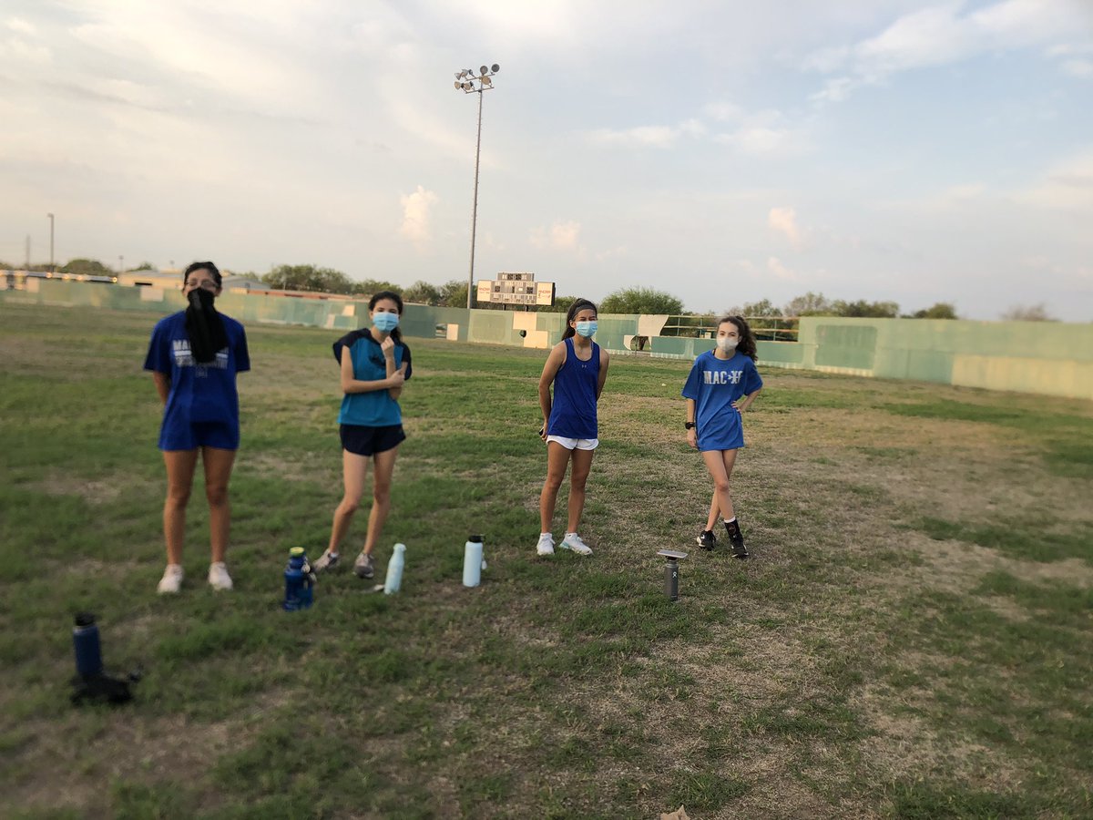 macarthurxc's tweet image. It’s never work when you’re having fun! Go Mac XC!!! #FinishonE