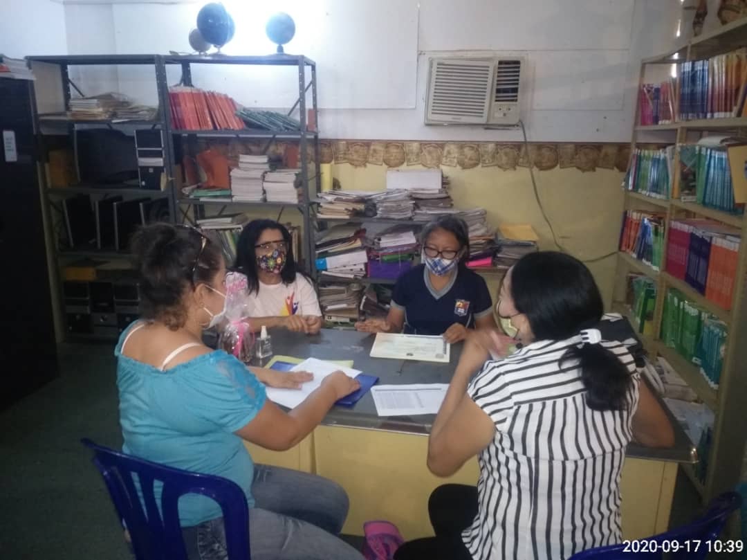 DivisionZez's tweet photo. #ZONAEDUCATIVAZULIA 👉17SEP Seguimos avanzando en el Acompañamiento en la firma de Títulos Red Mara 2 @DamelisChavez @yamilysuarez @OmarPrietoGob @DGSEMPPE @RosangelaOrozco @MPPEDUCACION 

#VenezuelaClasesADistancia  #ZuliaMiaVanguardiaEducativa
#CadaFamiliaUnaEscuela https://t.co/pjznyUyPvA