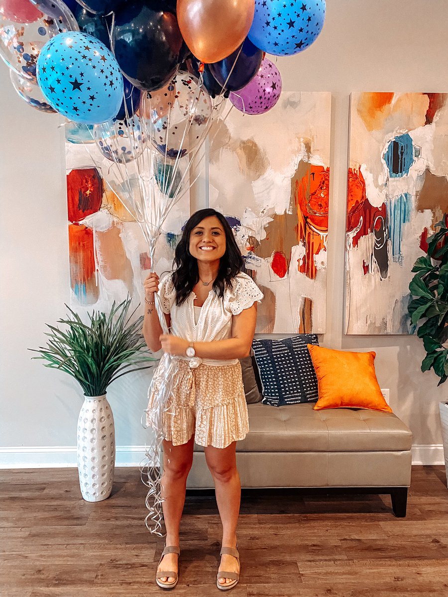 🎉 It might be gloomy outside but our office is celebrating!! 🎉 We’re wishing a very happy birthday to our fun loving manager, Margarita!Make sure to stop by our office and wish Margarita a Happy Birthday to join in our celebrations!! #happybirthday #celebratewithus #lakeviewmd