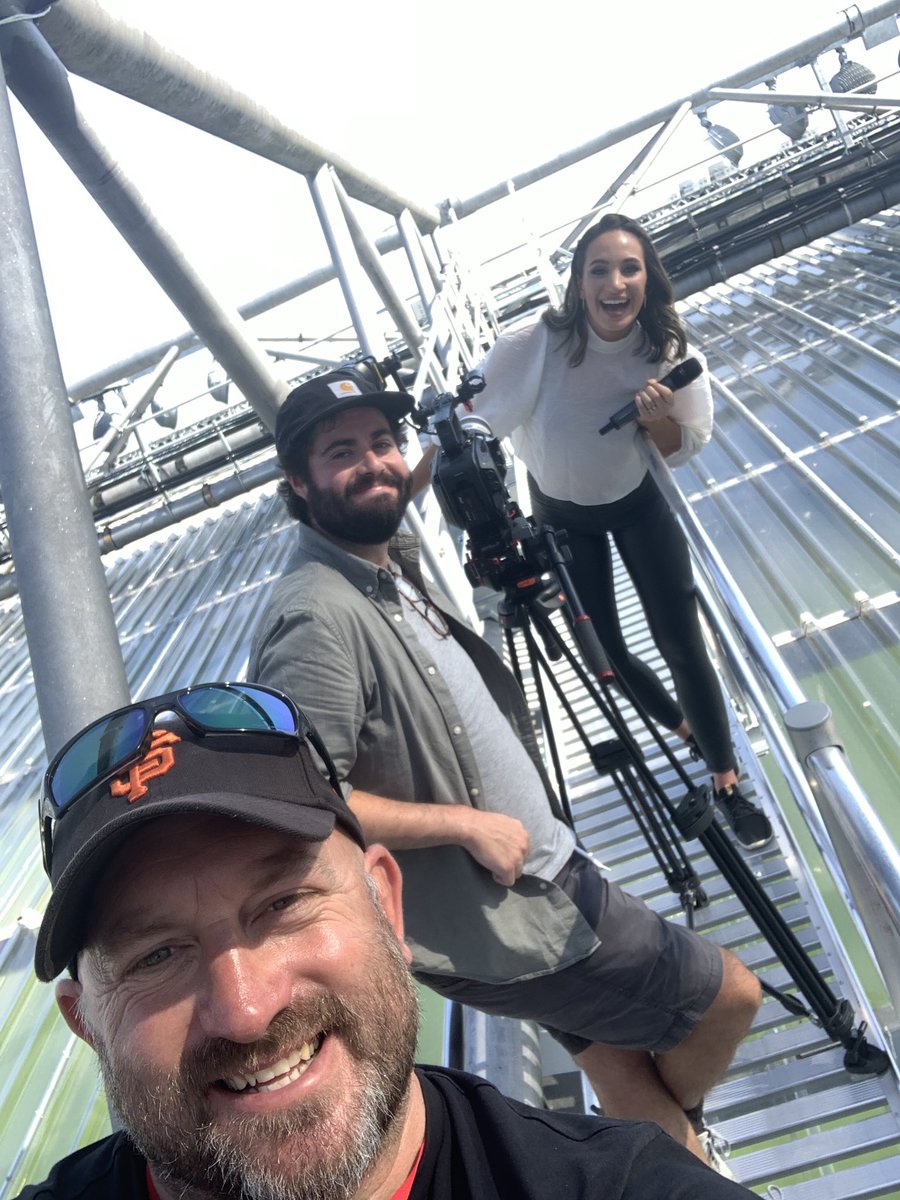 themediabunker's tweet photo. Roasting 🥵 drone filming day at Twickenham filming with @thelaurawright capturing beautiful video &amp; stills for @EnglandRugby + British Airways. #dronefilming #videoproduction #smsports #rugby #digisport https://t.co/0zAbzl7d86