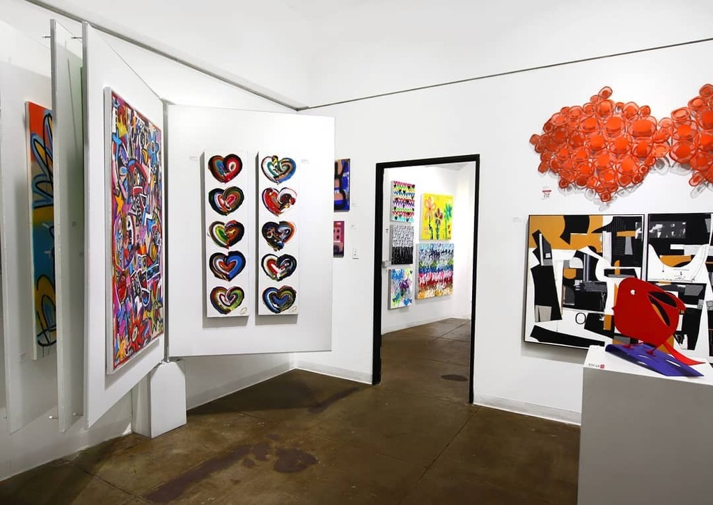 Art full of enthusiasm!

Featuring artwork by Jonas Fisch, Cynthia Coulombe-Bégin,  Amber Goldhammer, Atticus Adams, Susan Washington and Patricia Correder

#art #artofinstagram #artgallery #originalart #artwork #mixedmedia #abstractart #contemporaryart #losangeles #lagaller…