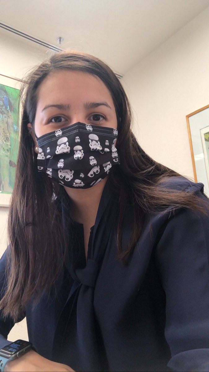 Este increíble cubrebocas es 100% mexicano. Es fabricado en Tlaxcala y contiene la nanopartícula Nbelyax diseñada por una ingeniera mexicana. En 2015 fue reconocida por haber contribuido a detener el Ebola. Hoy patentada en más de 120 países  y dando de qué hablar en mundo 🇲🇽