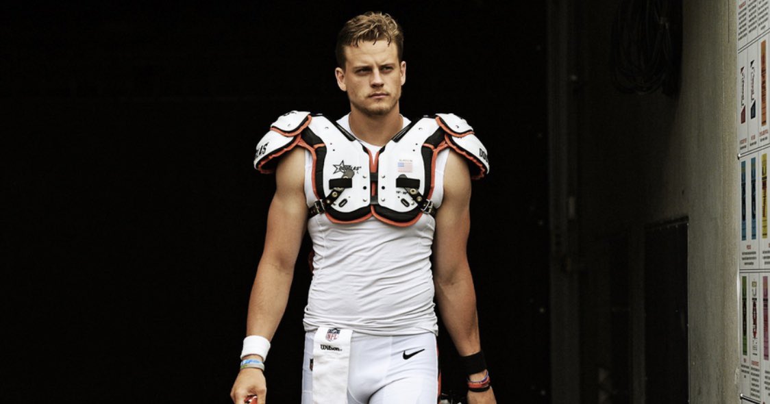 The JBar tweet media