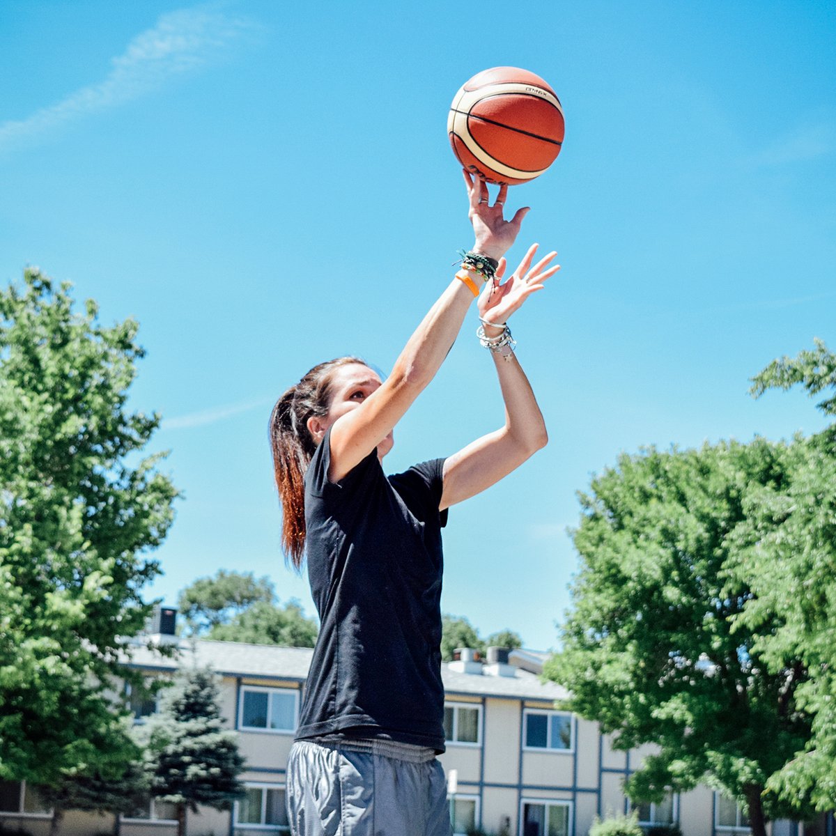 Moltenbball's tweet photo. Shoot your shot!
•⠀⠀
•⠀⠀
•⠀⠀
•⠀⠀
⠀⠀
#fortherealgame #molten #basketball #sports #stayhoops #bball #fiba #staysafe #stayhealthy#basketballneverstops #basketballislife https://t.co/JwCrQARhKZ