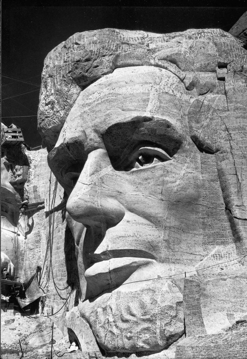 MtRushmrSociety's tweet photo. On this day in 1937, the Abraham Lincoln figure was dedicated on Mount Rushmore. More than 5,000 people attended the event, which included the 4th Cavalry at Fort Meade Band and the Homestake Mining Company Band playing "The Star-Spangled Banner." https://t.co/z1SU6GpHrt