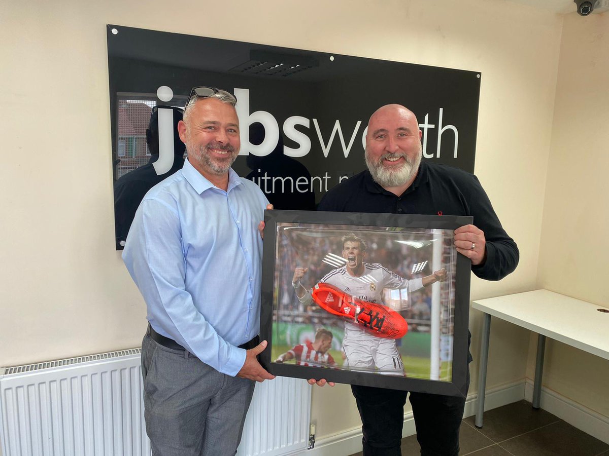 JobsworthRec's tweet photo. Congratulations Lloyd!!
Lloyd won the last memorabilia give away,
and has now been able to donate a whopping £100
to his chosen charity HR7!!
And we couldn't be happier about it.
Congratulations again Lloyd & HR7!!
#Charity #JRS #Recruitmentmadesimple https://t.co/4WoXtssfeg