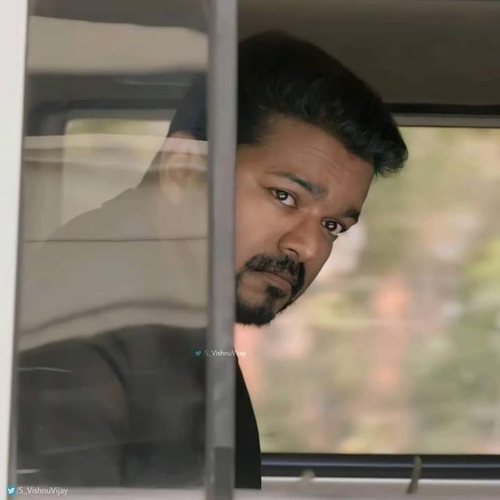 THALAPATHYsry's tweet photo. Twitter la Neriya Fake I'd 😵 irruku usarya usaru 🧐 

Athula Two I'd 2000 followerskku Mela irrukku 😦

#Master @actorvijay 
#INDIAsMostRTedVIJAYSelfie https://t.co/fWi2An7ld3